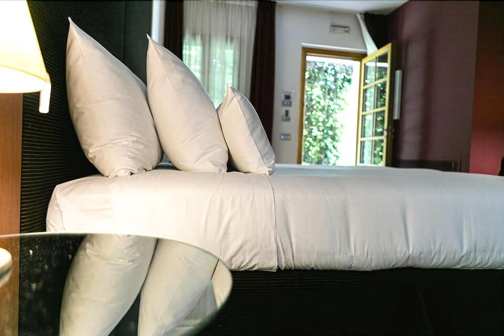 Hotel Mulino Grande Cusago ภายนอก รูปภาพ